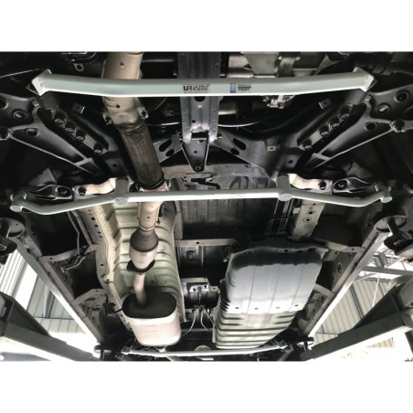 BARRA INFERIOR DELANTERA ULTRA RACING 4 PUNTOS PARA NISSAN SERENA 2ª GEN. (C24) 2.0 2WD 1999-2012