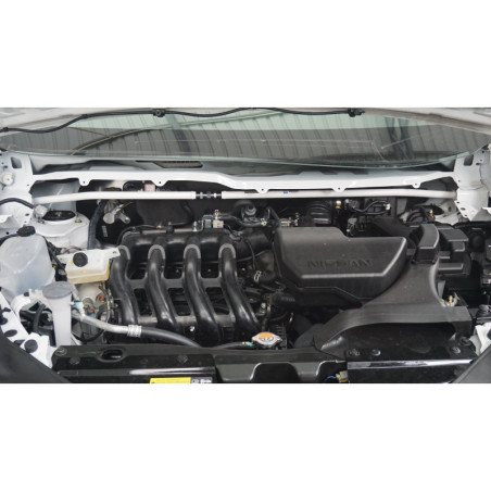 BARRA DE TORRETAS DELANTERA ULTRA RACING AJUSTABLE 2 PUNTOS PARA NISSAN SERENA 5ª GEN. (C27) 2.0 2WD 2016-PRESENTE