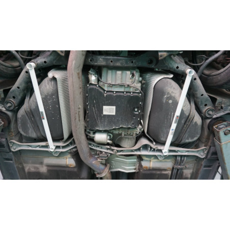 BARRA LATERAL INFERIOR TRASERA ULTRA RACING 4 PUNTOS PARA NISSAN SKYLINE (GT-R) (R35) 3.8TT 4WD 2007-PRESENTE