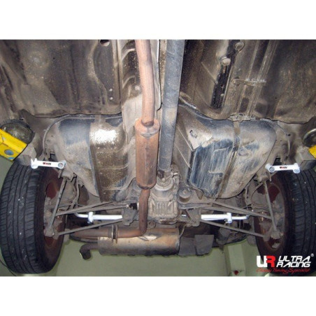 BARRA LATERAL INFERIOR TRASERA ULTRA RACING 4 PUNTOS PARA NISSAN X-TRIAL 1ª GEN. (T30) 2.0 2WD 2000-2007
