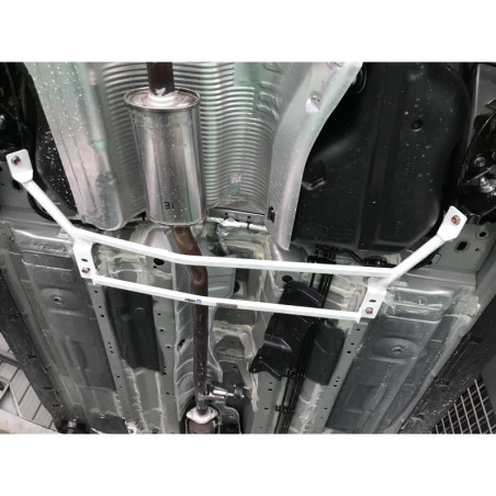 BARRA INFERIOR TRASERA ULTRA RACING 4 PUNTOS PARA NISSAN X-TRIAL 3ª GEN. (T32) 2.0 2WD 2013-PRESENTE