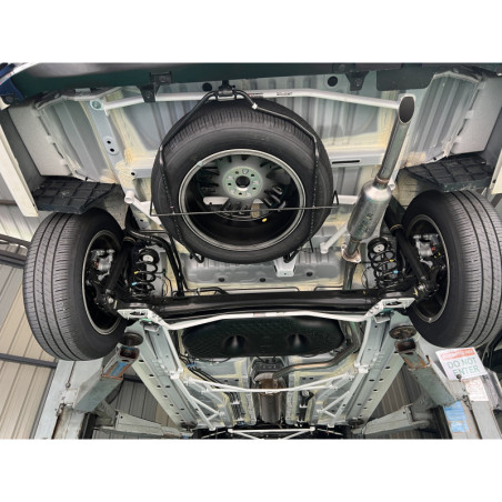 BARRA DE TORSIÓN TRASERA ULTRA RACING 2 PUNTOS PARA PERODUA ALZA (W150) 1.5 2WD 2022-PRESENTE