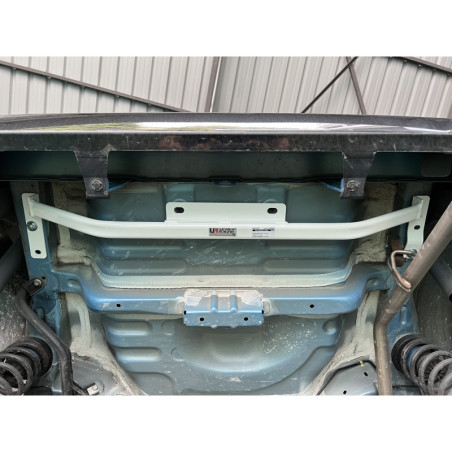 BARRA DE TORSIÓN TRASERA ULTRA RACING 3 PUNTOS PARA PERODUA MYVI 1ª GEN. (M300) 1.0 2WD 2005-2011