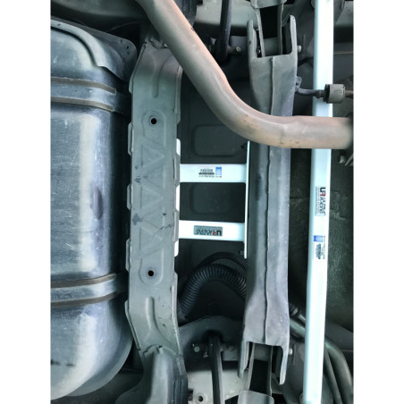 BARRA INFERIOR TRASERA ULTRA RACING 4 PUNTOS PARA PROTON PREVE 1.6T 2WD 2012-2020