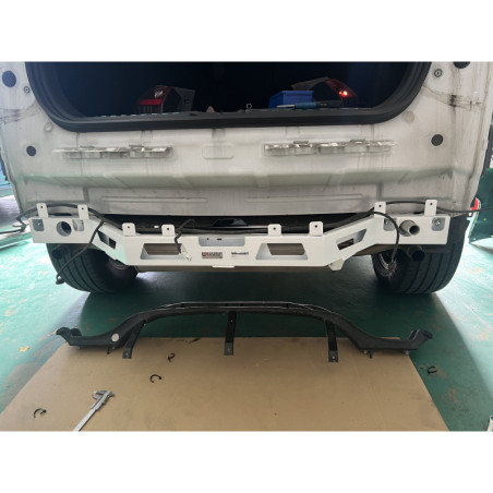 BARRA ANTI-COLISIÓN TRASERA ULTRA RACING 2 PUNTOS PARA PROTON X70 1.8T 2WD CBU 2019-2020