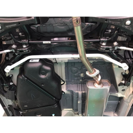 BARRA INFERIOR TRASERA ULTRA RACING 2 PUNTOS PARA PROTON X70 1.8T 2WD CKD 2020-PRESENTE