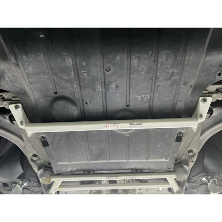 BARRA INFERIOR DELANTERA ULTRA RACING 2 PUNTOS PARA RENAULT CAPTUR 1ª GEN. 1.2 2WD 2013-2019