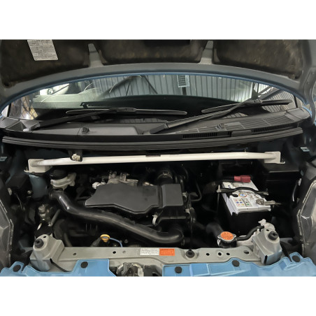 BARRA DE TORRETAS DELANTERA ULTRA RACING 2 PUNTOS PARA TOYOTA TANK (M900A) 1.0 2WD 2016-2020