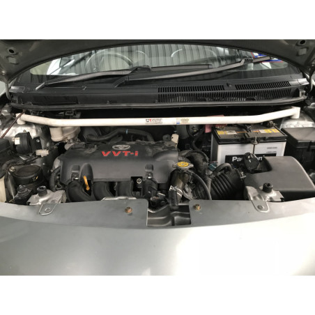 BARRA DE TORRETAS DELANTERA ULTRA RACING 2 PUNTOS PARA TOYOTA VIOS 2ª GEN. (XP90) 1.5 2WD 2007-2013