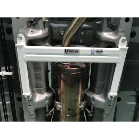 BARRA INFERIOR CENTRAL ULTRA RACING 4 PUNTOS PARA TOYOTA VIOS 3ª GEN. (XP150) 1.5 2WD 7-SPEED CVT-I 2016-2018