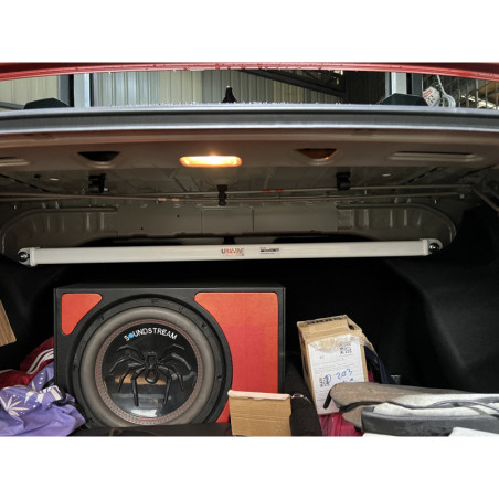 BARRA DE TORRETAS TRASERA ULTRA RACING 2 PUNTOS PARA TOYOTA VIOS 4ª GEN. (AC100) 1.5 2WD 2022-PRESENTE