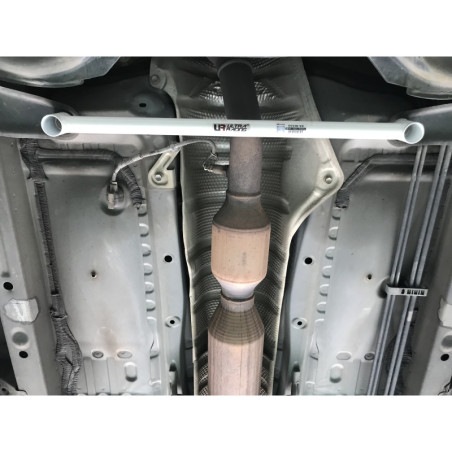 BARRA INFERIOR DELANTERA ULTRA RACING 2 PUNTOS PARA TOYOTA WISH 1ª GEN. (AE10) 1.8 2WD 2003-2009