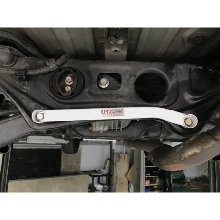 BARRA INFERIOR TRASERA ULTRA RACING 2 PUNTOS PARA TOYOTA WISH 2ª GEN. (AE20) 1.8 4WD 2009-2017