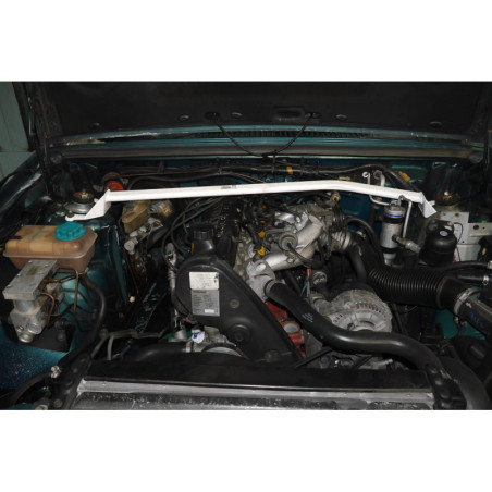 BARRA DE TORRETAS DELANTERA ULTRA RACING 2 PUNTOS PARA VOLVO 940 900 SERIES 2.3 2WD SEDÁN 1990-1998