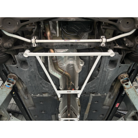 BARRA INFERIOR TRASERA ULTRA RACING 4 PUNTOS PARA VOLVO V60 1ª GEN. T4 1.6T 2WD 2010-2018