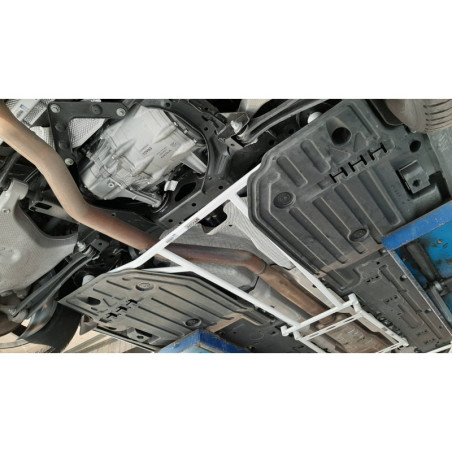 BARRA INFERIOR TRASERA ULTRA RACING 4 PUNTOS PARA VOLVO XC60 2ª GEN. T8 2.0 TWIN ENGINE 4WD HYBRID 2018-PRESENTE