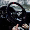 VOLANTE DESPLAZADO MOD. TRACK DE PIEL VUELTA BRAZOS NEGROS OCC MOTORSPORT